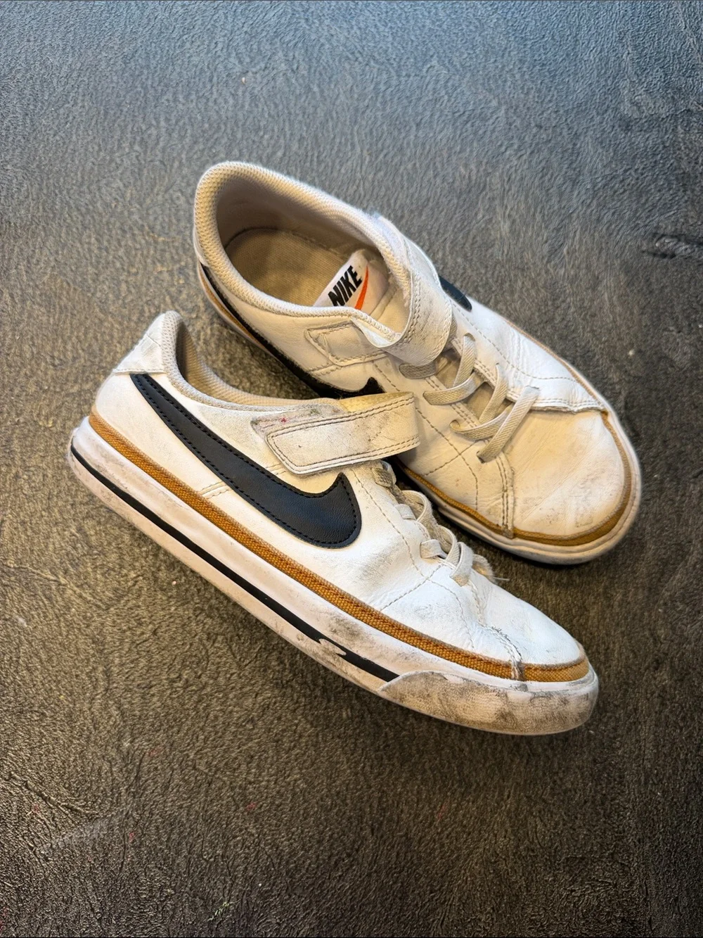 Nike White Leather Sneakers with Black Swoosh and Tan Stripe size 2Y